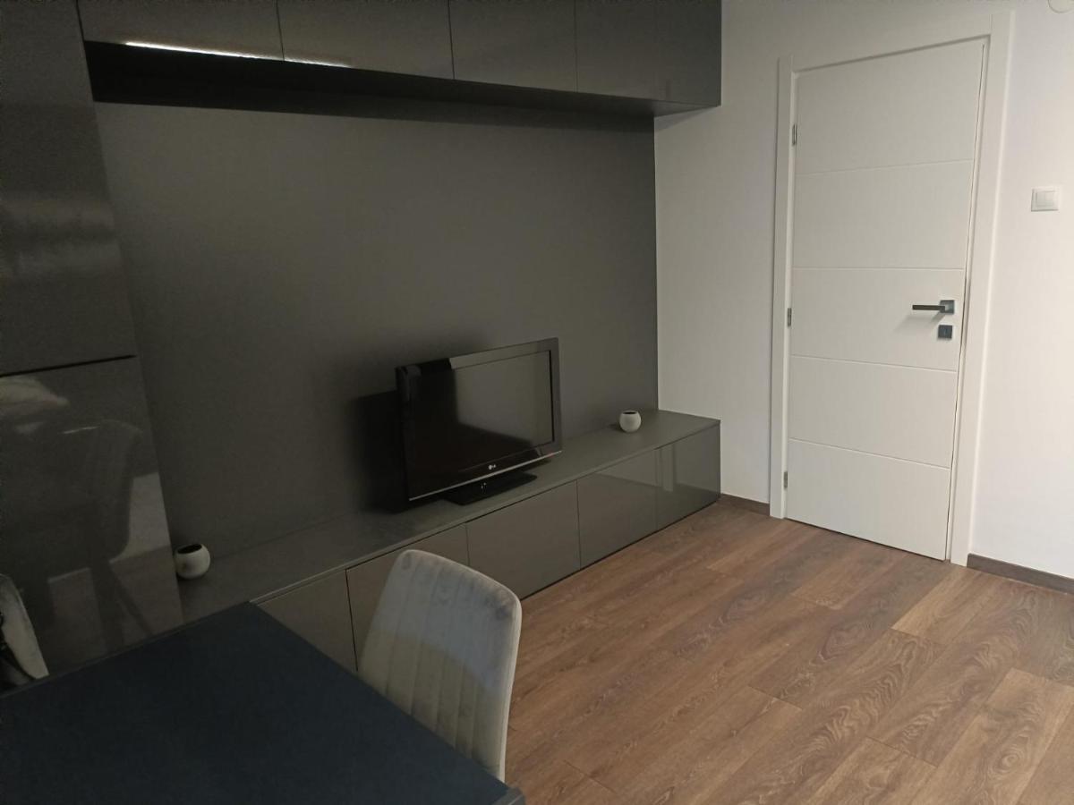 New Apartment Apartament Modern Recent Construit Modern Ujepitesu Tarsashazi Lakresz Меркуря-Чук Экстерьер фото